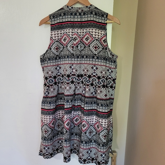 Anthropologie tunic top - Picture 2 of 9